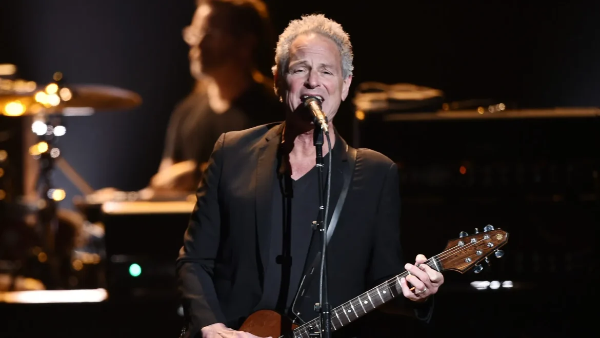 Lindsey Buckingham attacked California